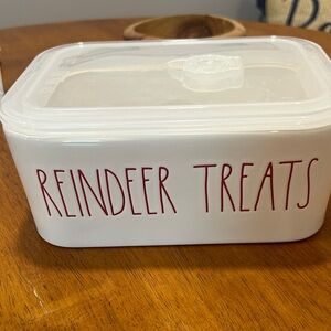 Rae Dunn Reindeer Treats Bakeware Container